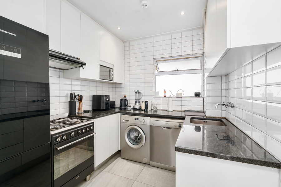 2 Bedroom Property for Sale in Three Anchor Bay Western Cape